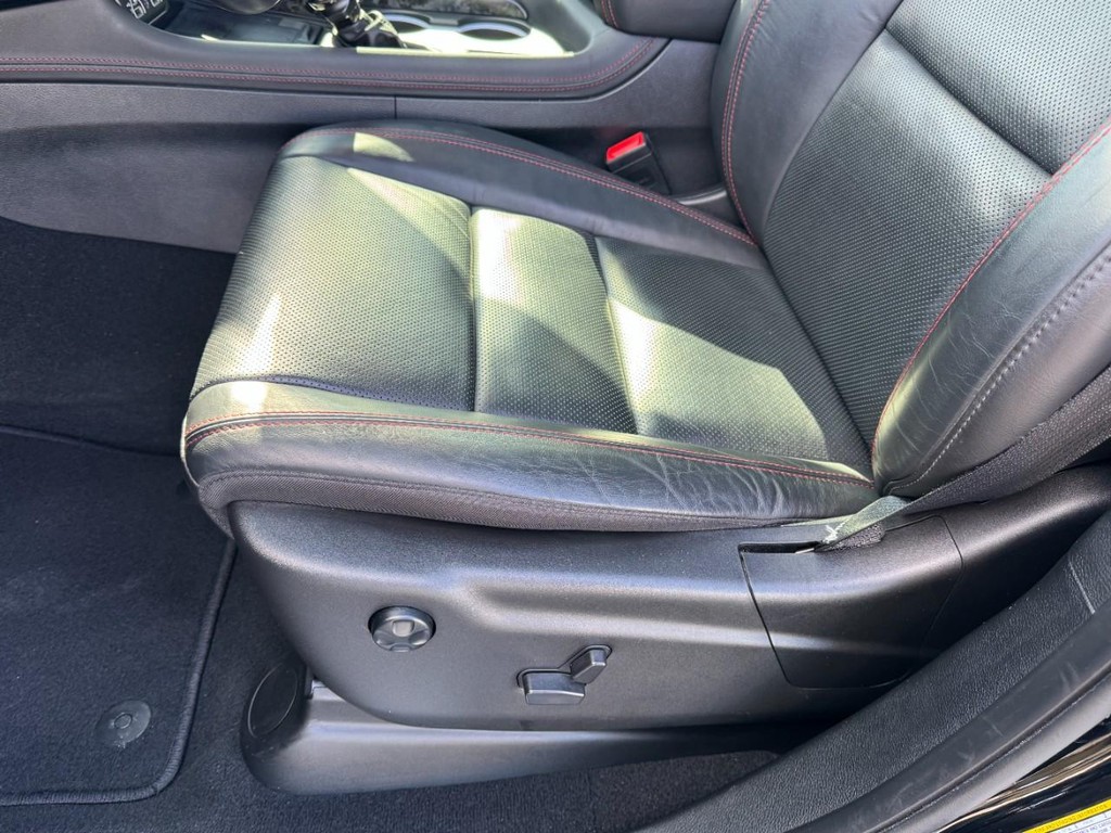 Dodge Durango Vehicle Full-screen Gallery Image 16