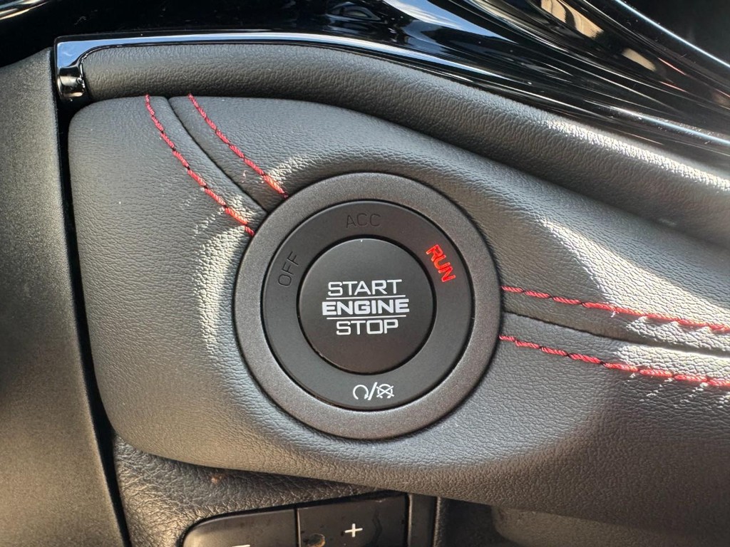 Dodge Durango Vehicle Full-screen Gallery Image 24