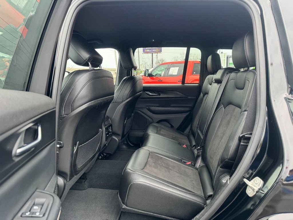 Jeep Grand Cherokee Vehicle Full-screen Gallery Image 10