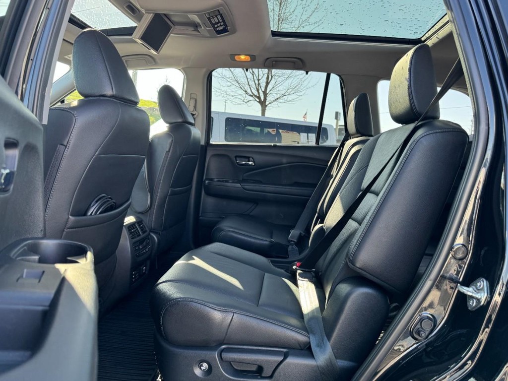 Honda Pilot Vehicle Full-screen Gallery Image 10