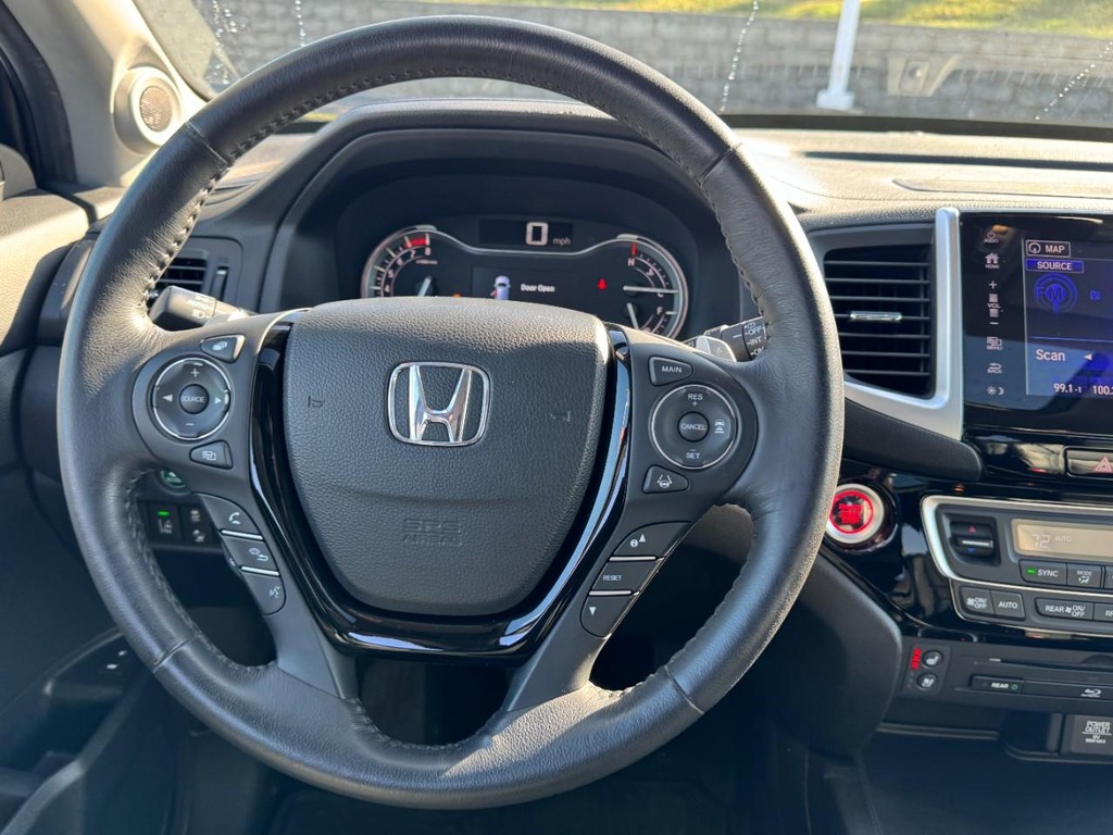 Honda Pilot Vehicle Full-screen Gallery Image 15