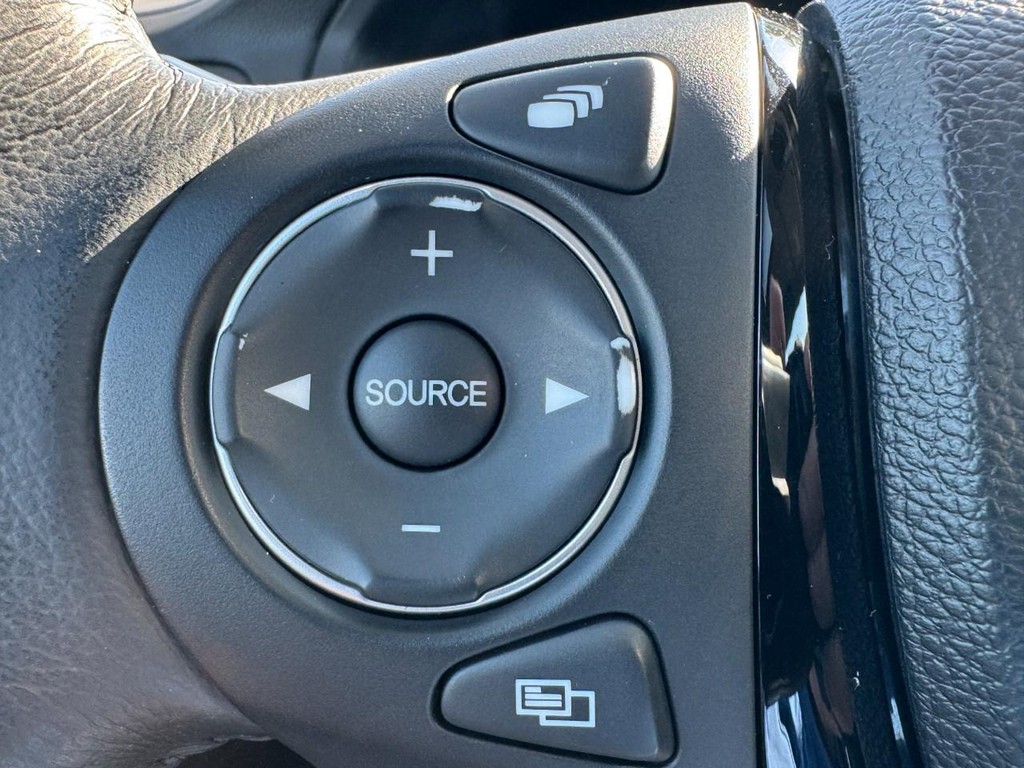 Honda Pilot Vehicle Full-screen Gallery Image 19