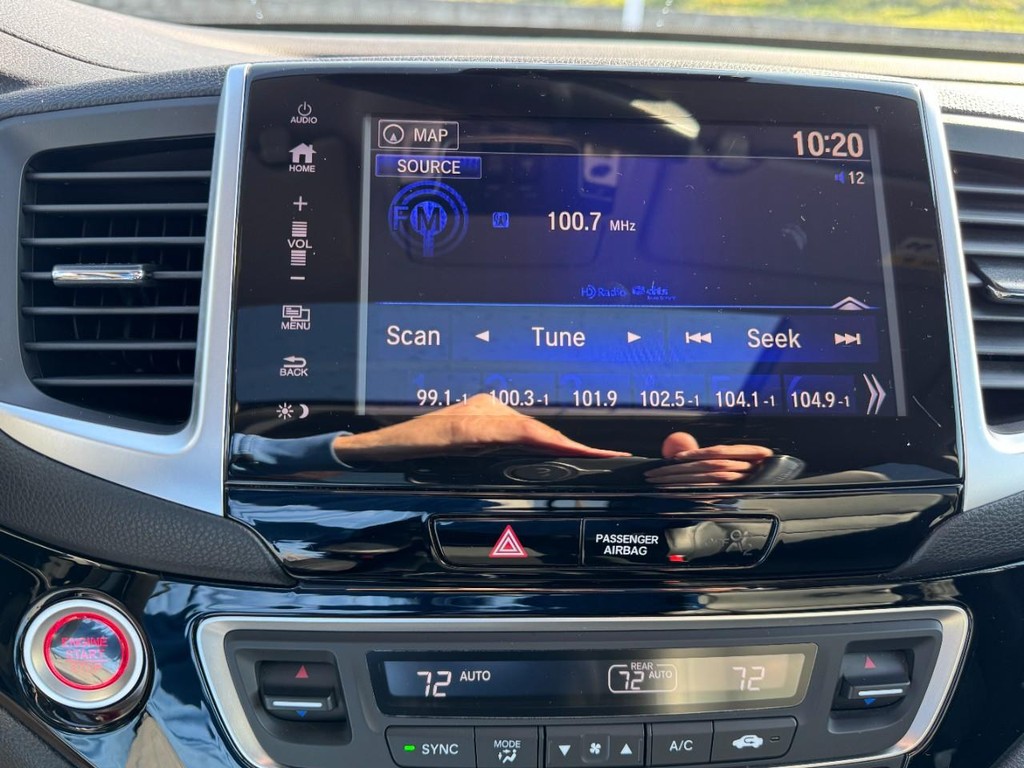 Honda Pilot Vehicle Full-screen Gallery Image 22