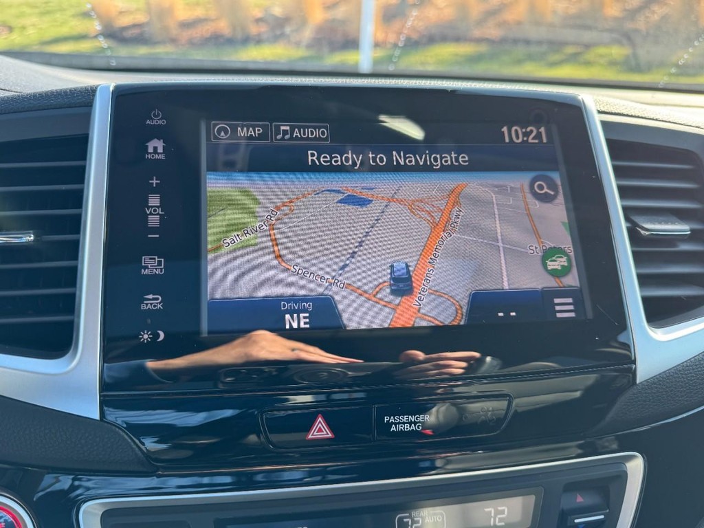 Honda Pilot Vehicle Full-screen Gallery Image 23