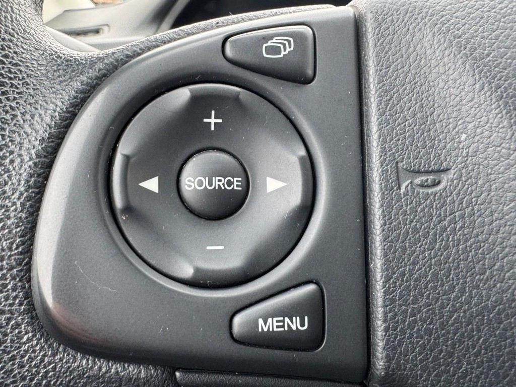 Honda CR-V Vehicle Full-screen Gallery Image 17