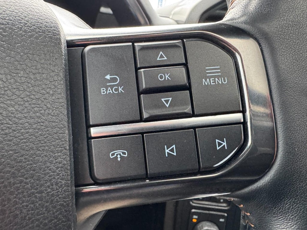 Ford F-150 Vehicle Full-screen Gallery Image 18