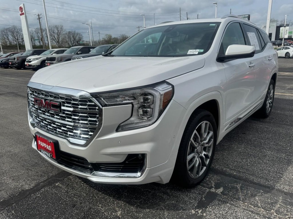 GMC Terrain Vehicle Full-screen Gallery Image 08