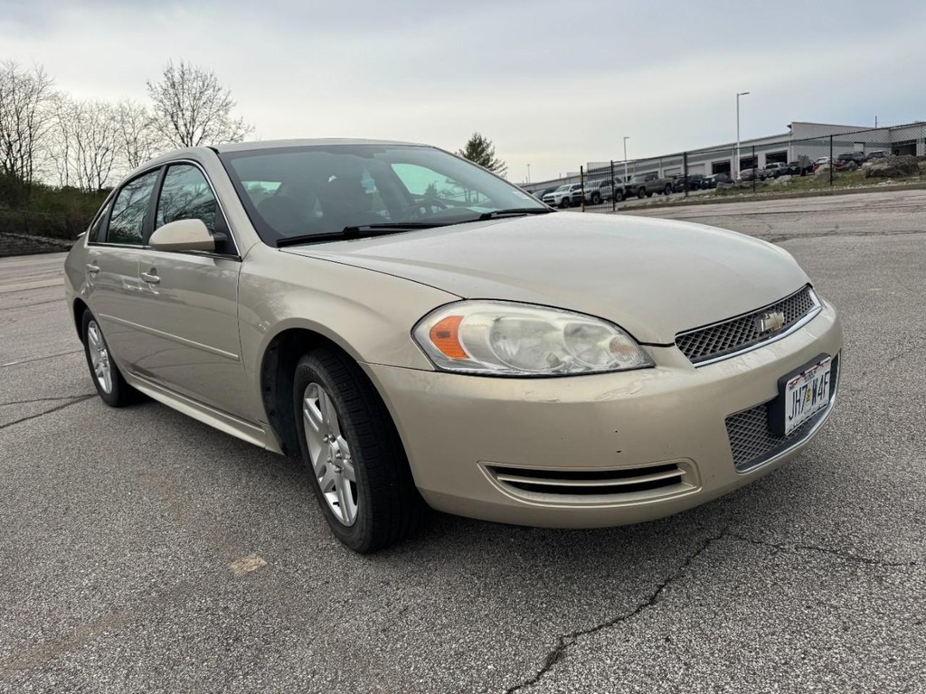 Chevrolet Impala Vehicle Full-screen Gallery Image 01