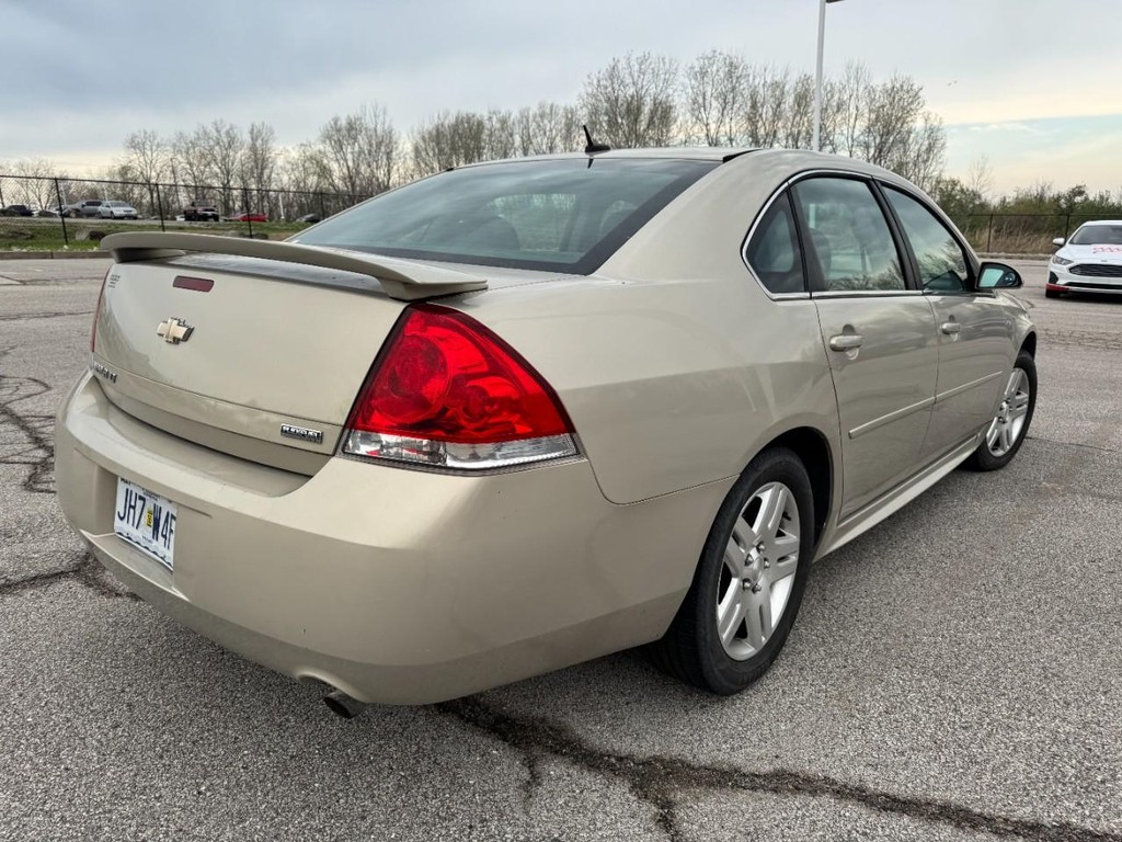Chevrolet Impala Vehicle Full-screen Gallery Image 06