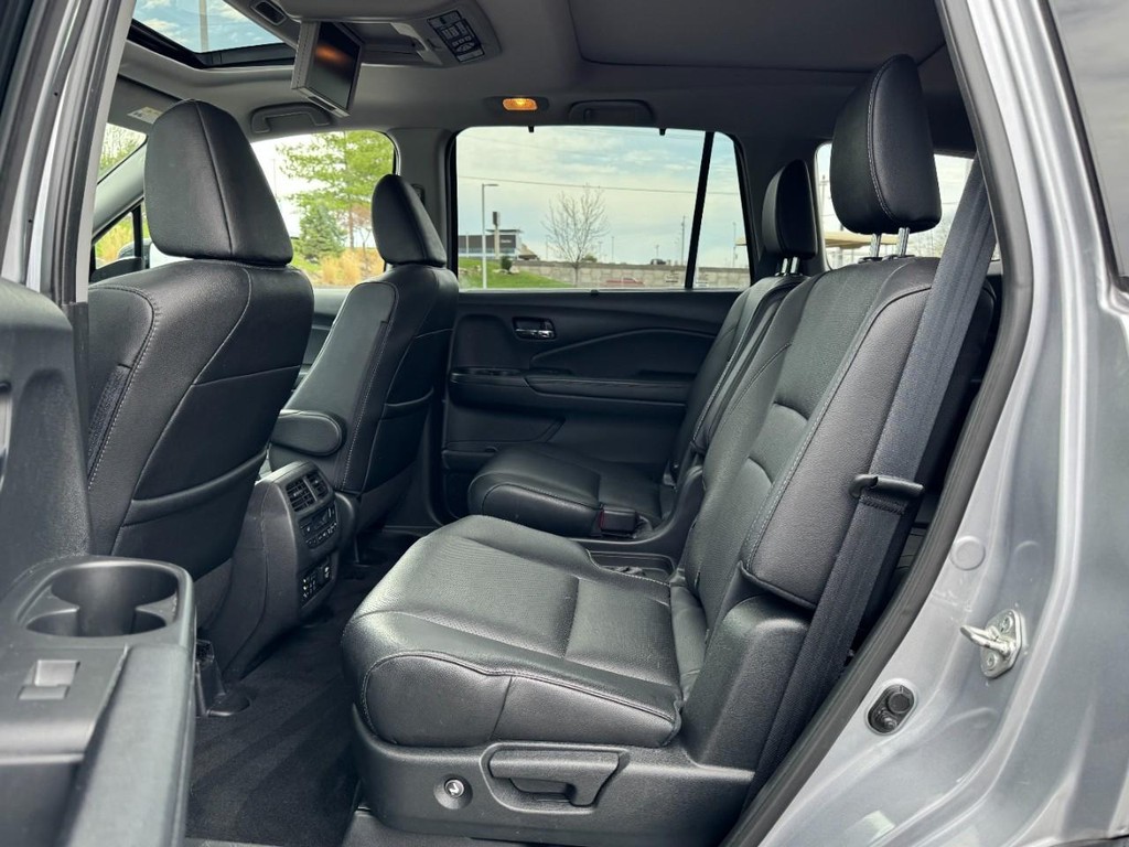 Honda Pilot Vehicle Full-screen Gallery Image 10