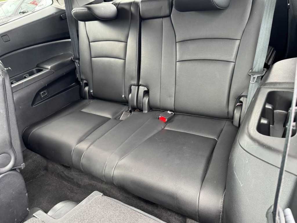 Honda Pilot Vehicle Full-screen Gallery Image 13