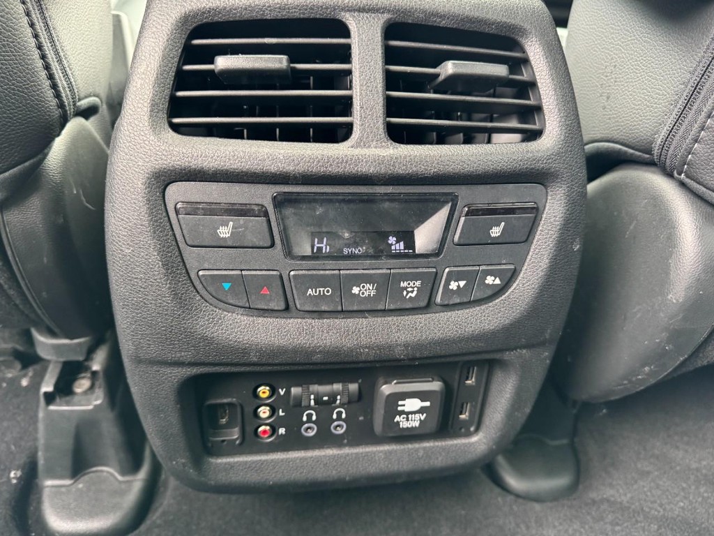 Honda Pilot Vehicle Full-screen Gallery Image 14