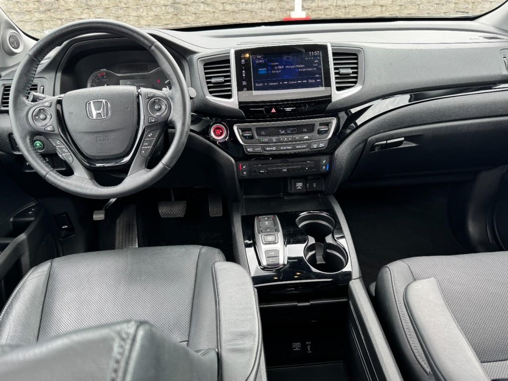 Honda Pilot Vehicle Full-screen Gallery Image 15