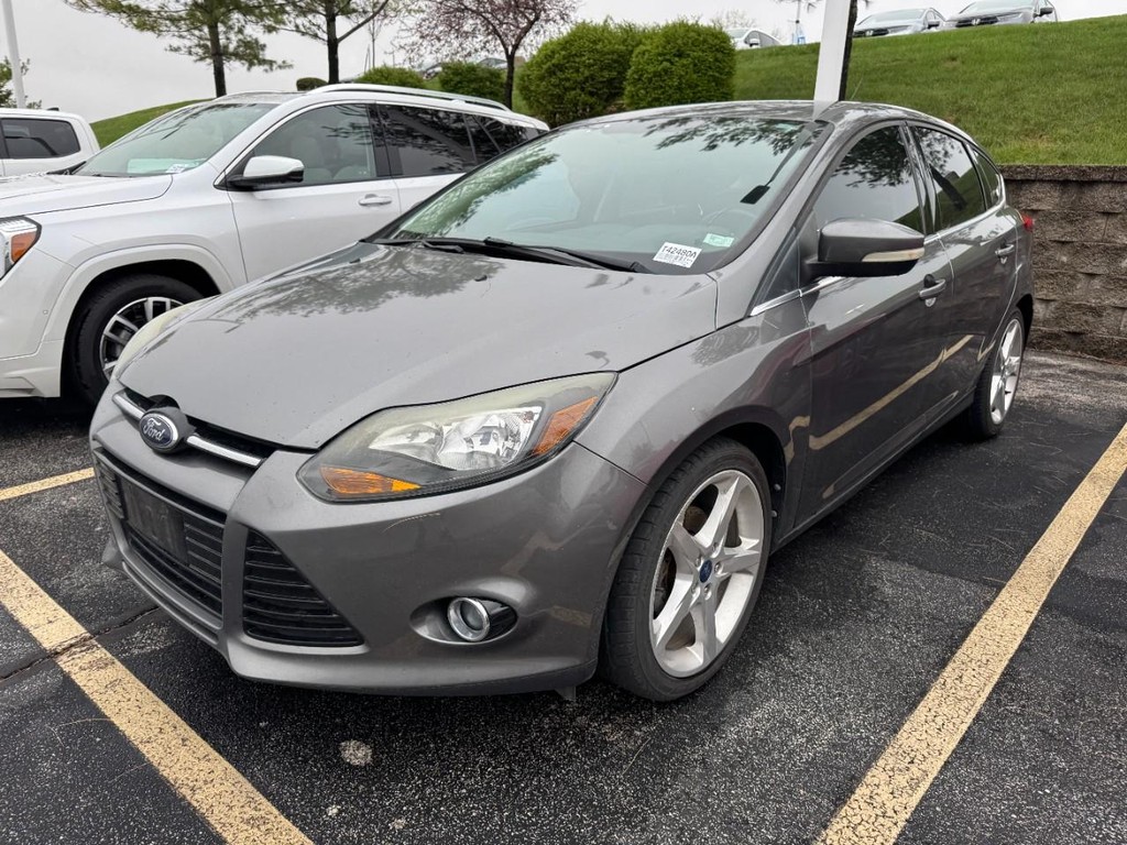 Ford Focus Vehicle Full-screen Gallery Image 03