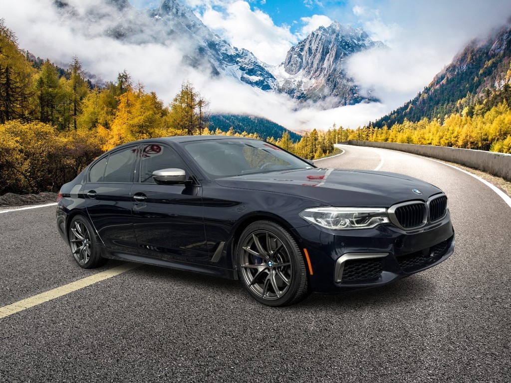 BMW 5 Series Vehicle Full-screen Gallery Image 01