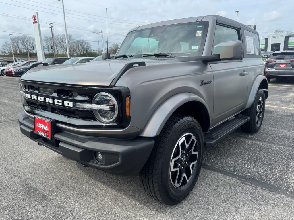 Ford Bronco Vehicle Full-screen Gallery Image 08