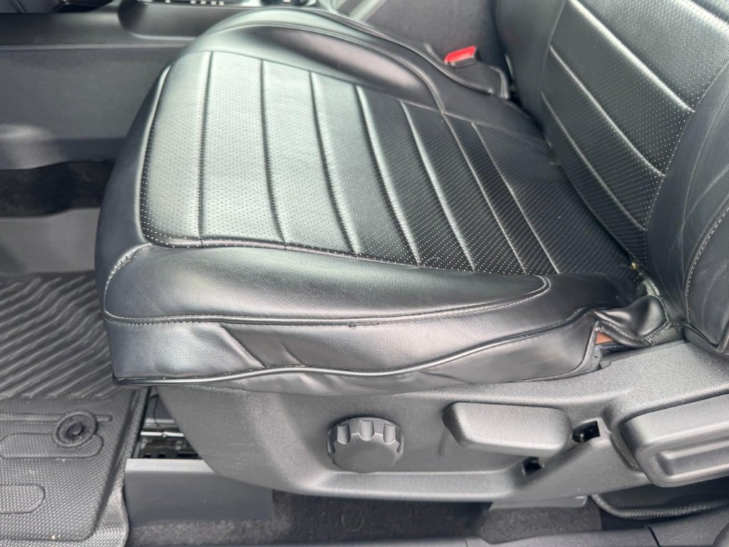 Ford Bronco Vehicle Full-screen Gallery Image 12