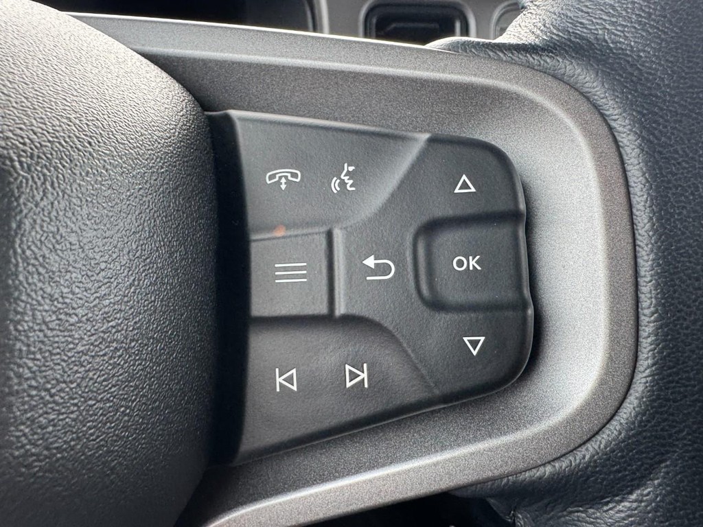 Ford Bronco Vehicle Full-screen Gallery Image 15