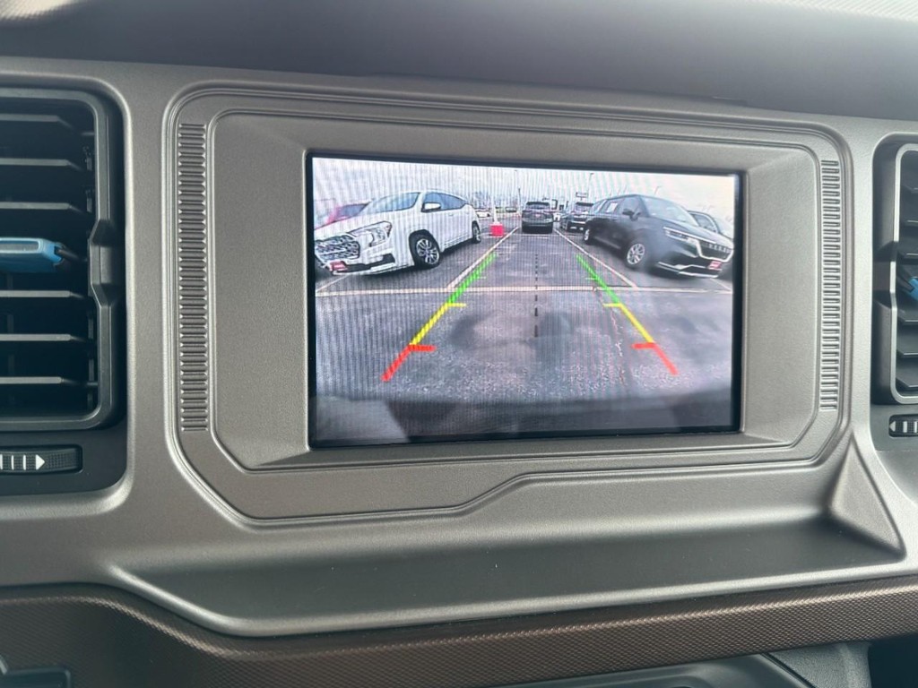 Ford Bronco Vehicle Full-screen Gallery Image 18