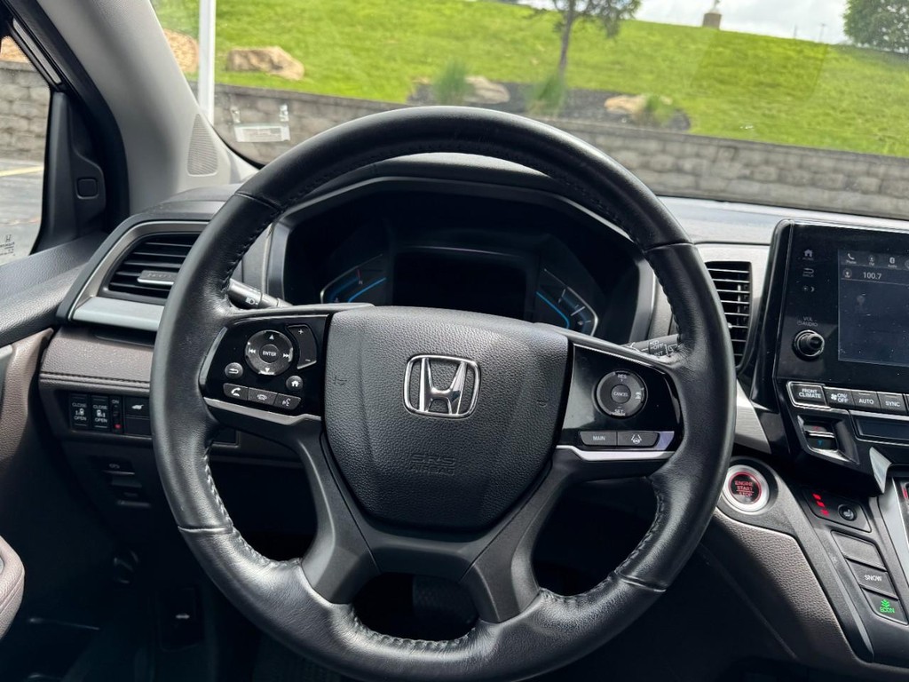 Honda Odyssey Vehicle Full-screen Gallery Image 14