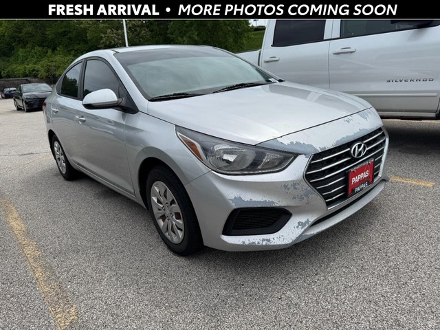 more details - hyundai accent 4-door