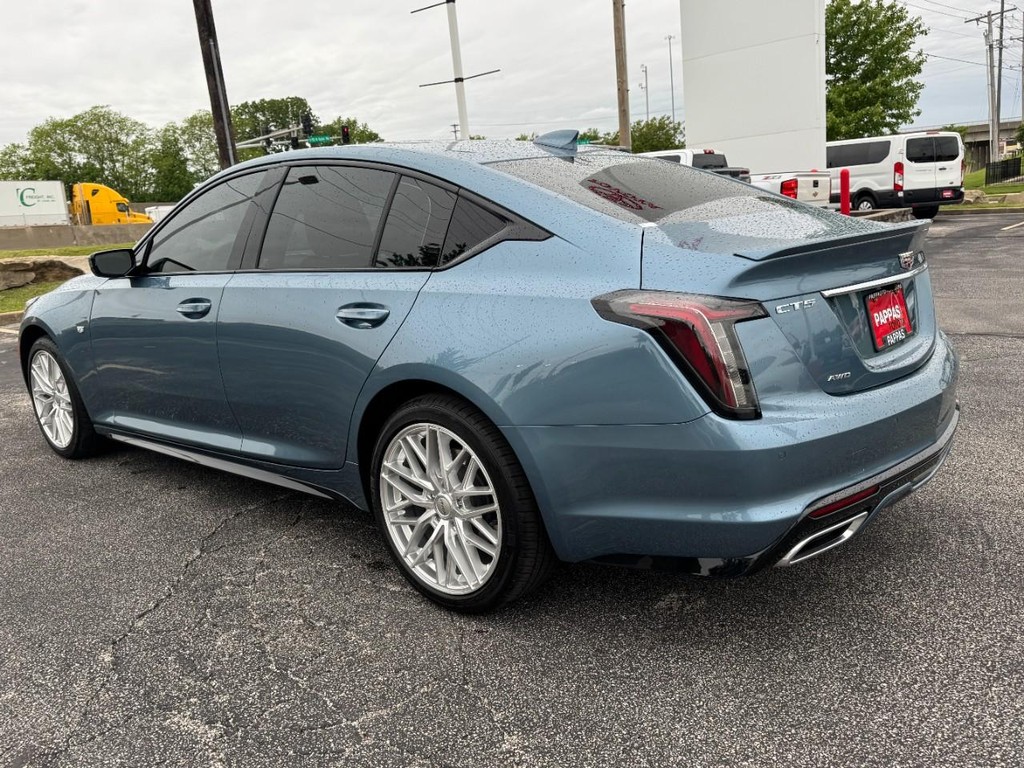 Cadillac CT5 Vehicle Full-screen Gallery Image 05