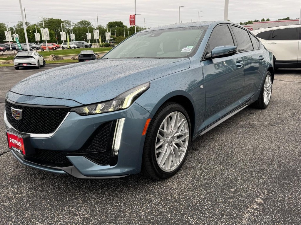 Cadillac CT5 Vehicle Full-screen Gallery Image 08