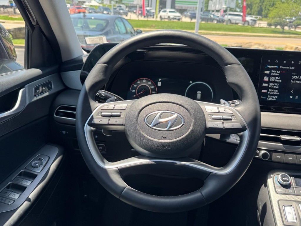 Hyundai Palisade Vehicle Full-screen Gallery Image 15