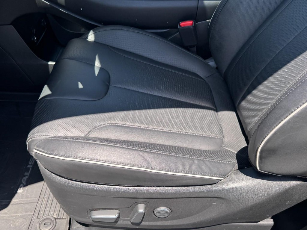 Hyundai Palisade Vehicle Full-screen Gallery Image 17