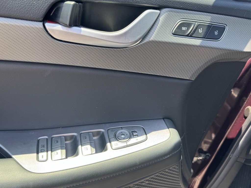 Hyundai Palisade Vehicle Full-screen Gallery Image 18