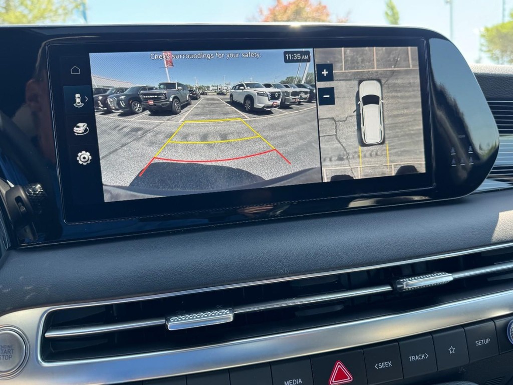 Hyundai Palisade Vehicle Full-screen Gallery Image 24