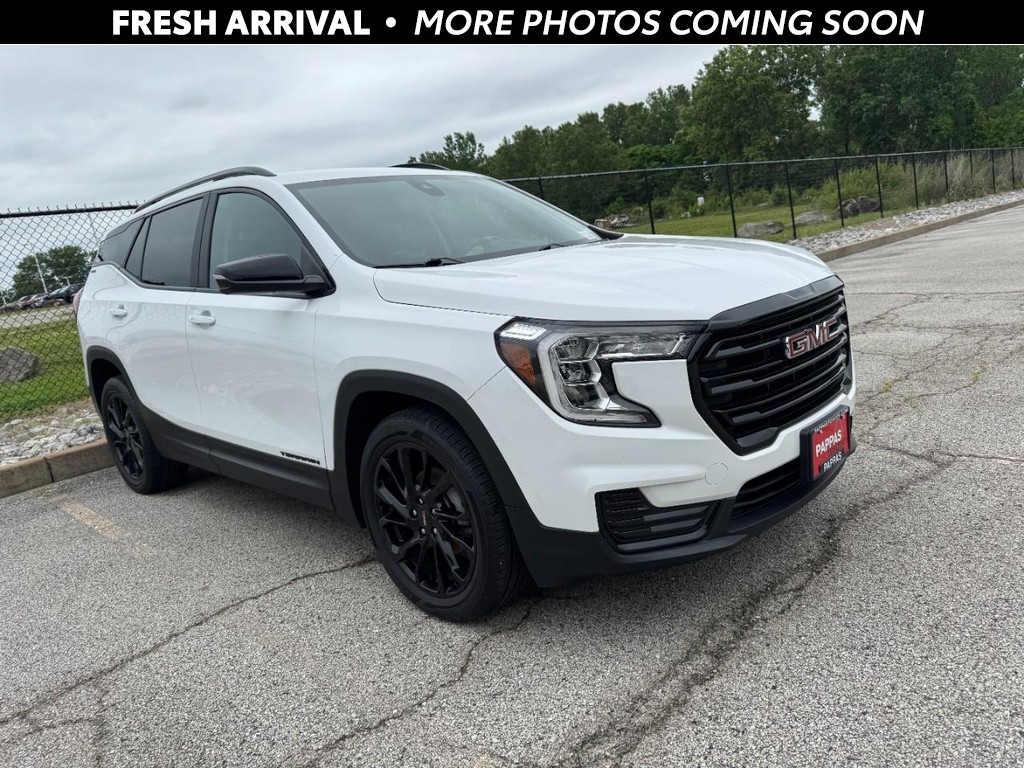 GMC Terrain Vehicle Full-screen Gallery Image 01