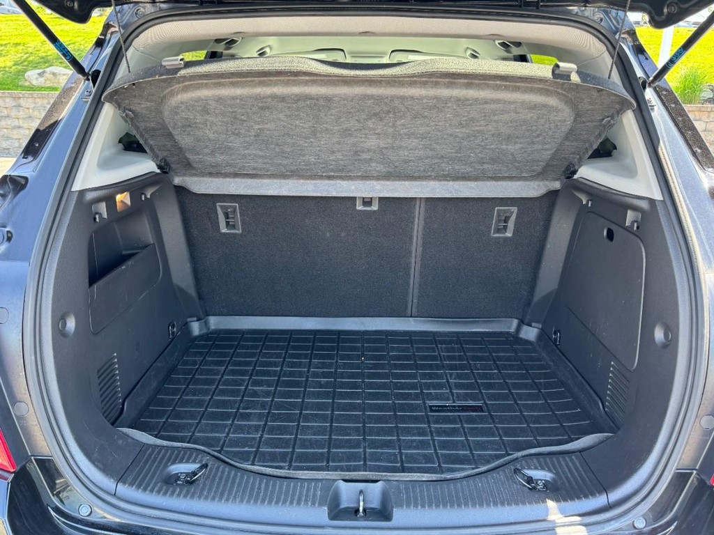 Chevrolet Trax Vehicle Full-screen Gallery Image 06