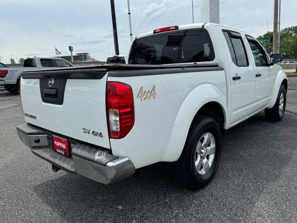 Nissan Frontier Vehicle Full-screen Gallery Image 03