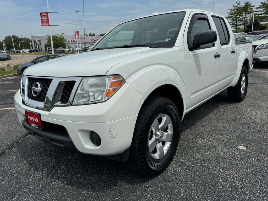 Nissan Frontier Vehicle Full-screen Gallery Image 08