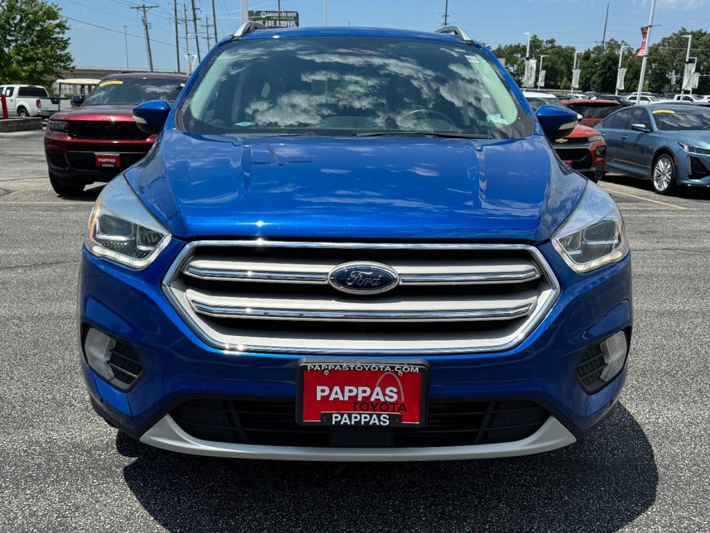 Ford Escape Vehicle Full-screen Gallery Image 09