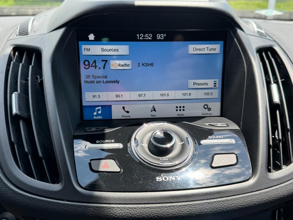 Ford Escape Vehicle Full-screen Gallery Image 20