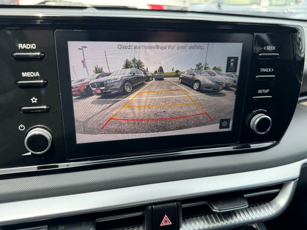 Kia K5 Vehicle Full-screen Gallery Image 20