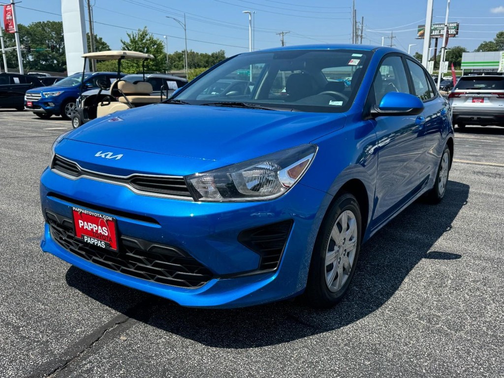 Kia Rio Vehicle Full-screen Gallery Image 08