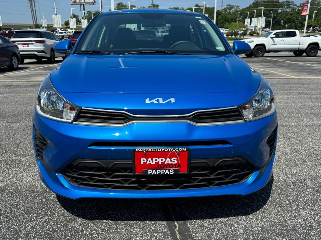 Kia Rio Vehicle Full-screen Gallery Image 09