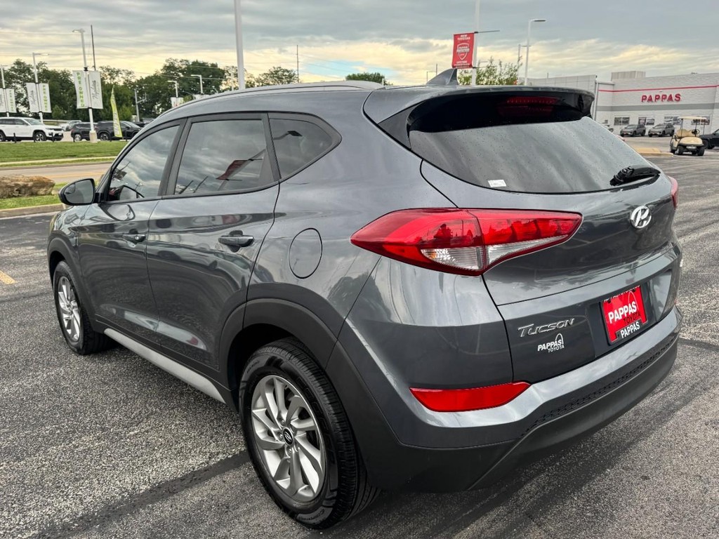 Hyundai Tucson Vehicle Full-screen Gallery Image 05