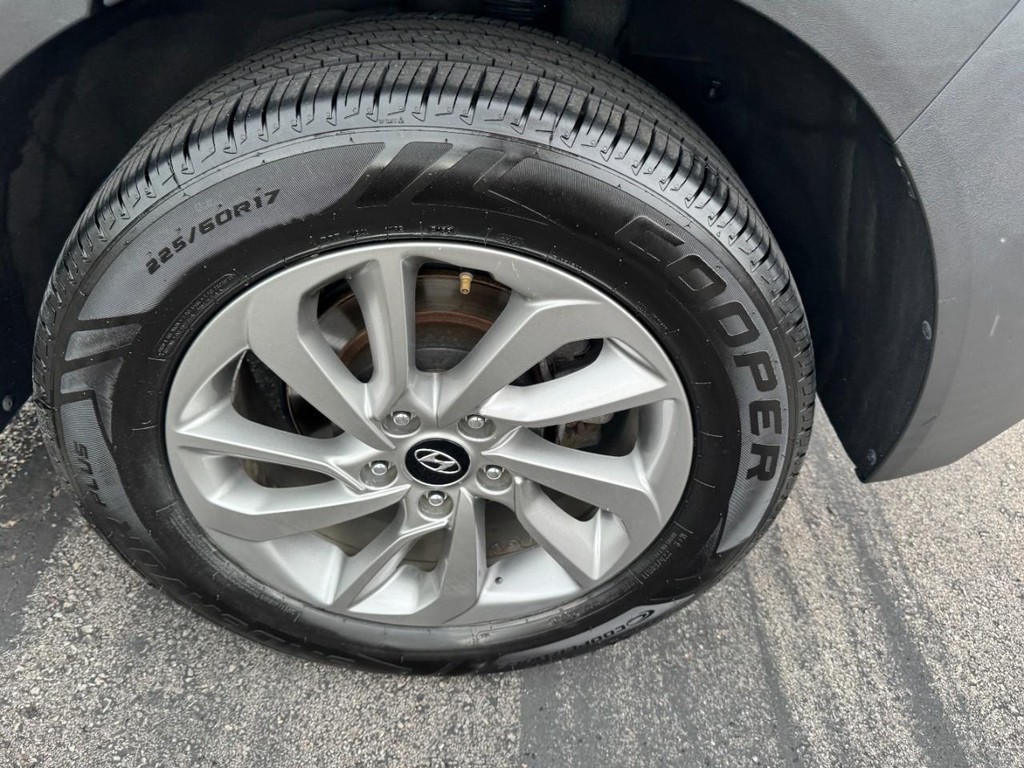 Hyundai Tucson Vehicle Full-screen Gallery Image 07