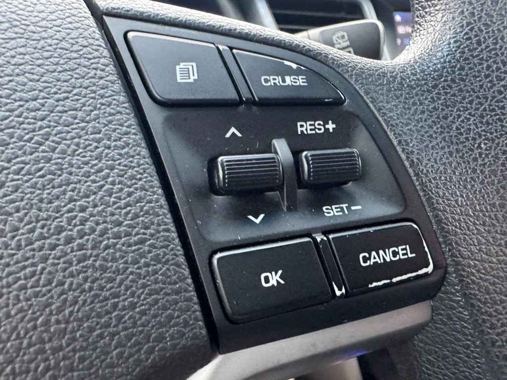 Hyundai Tucson Vehicle Full-screen Gallery Image 17