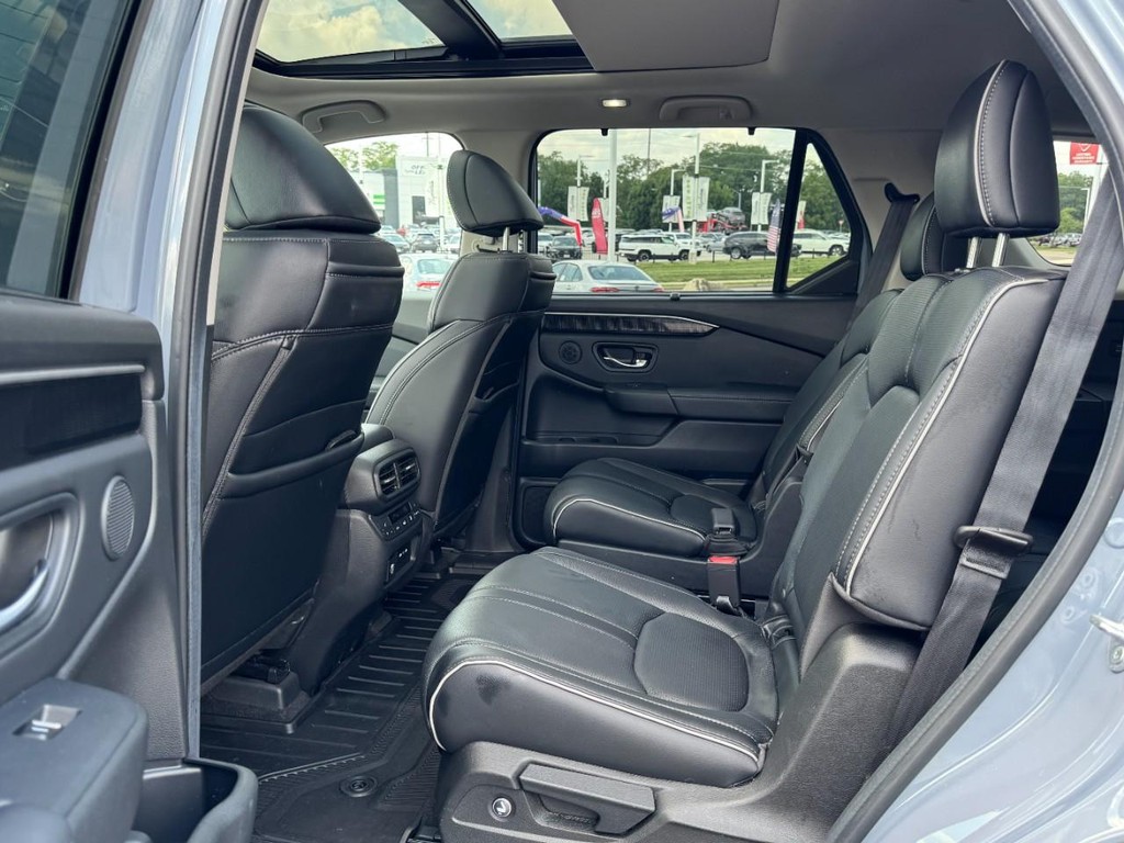 Honda Pilot Vehicle Full-screen Gallery Image 10
