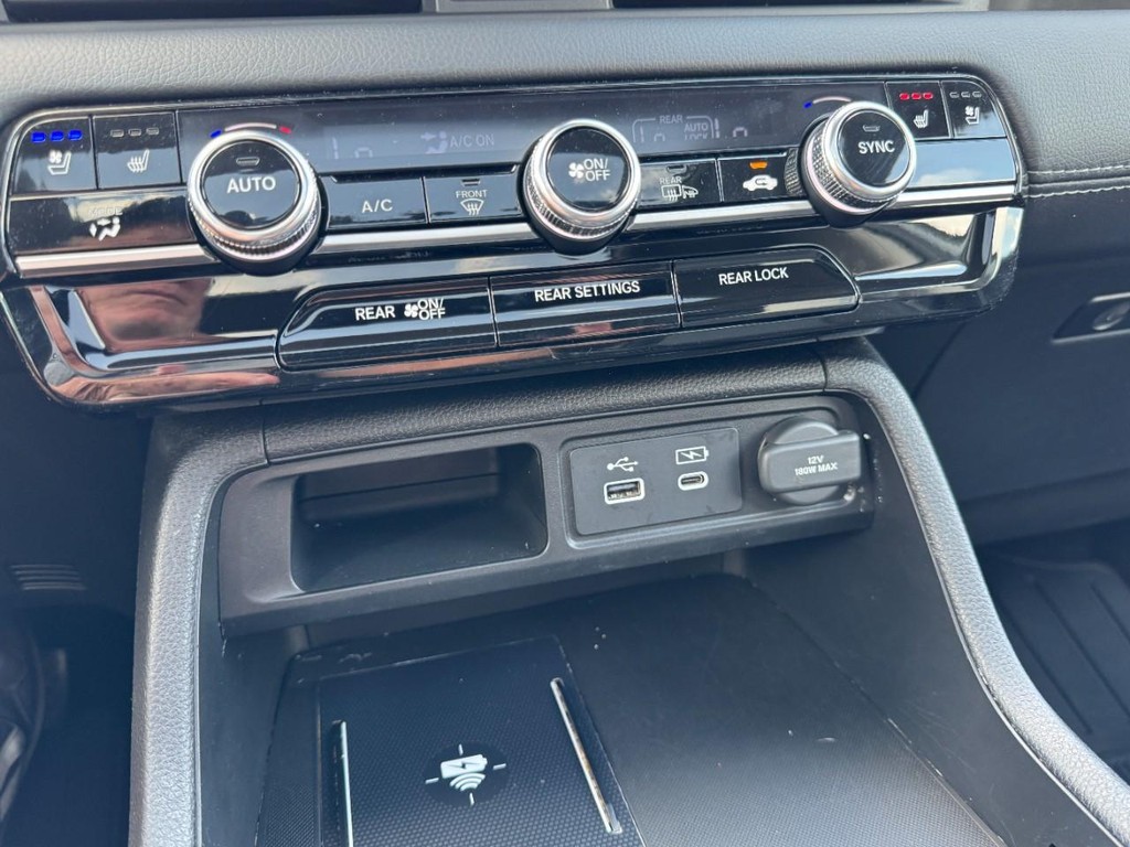 Honda Pilot Vehicle Full-screen Gallery Image 21