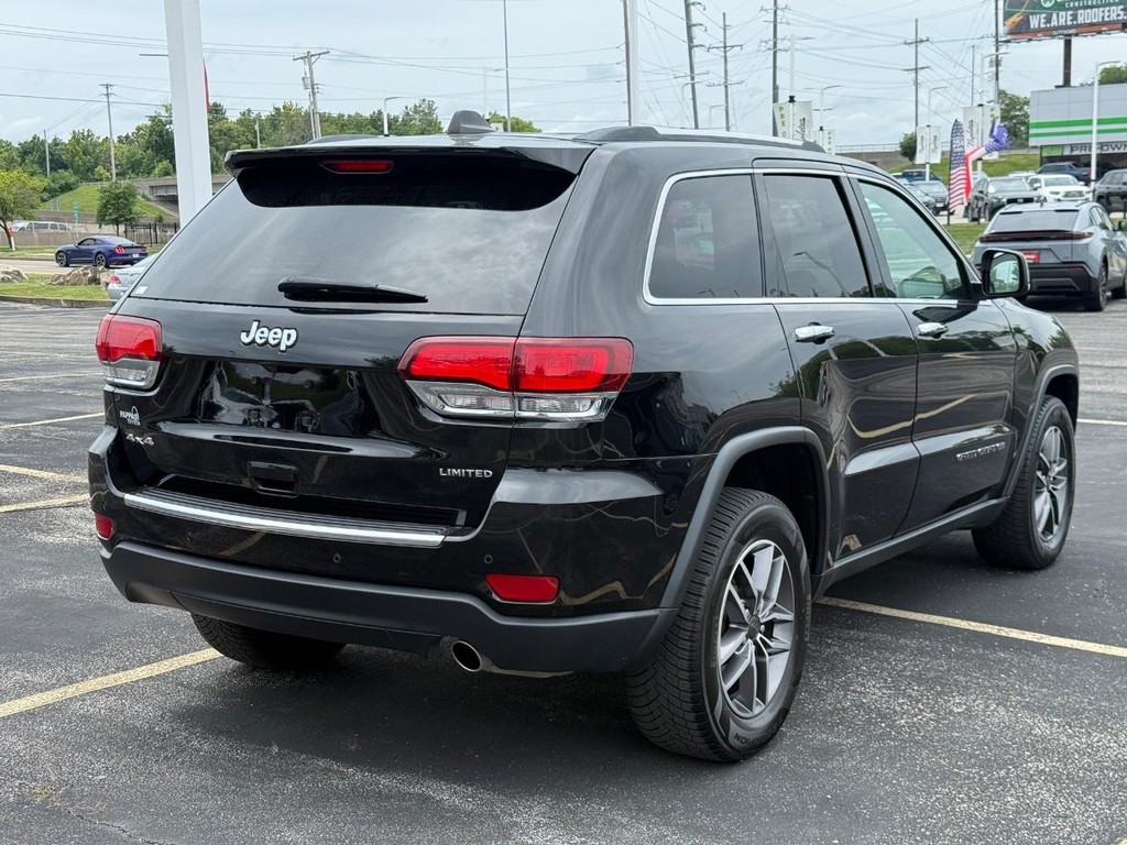 Jeep Grand Cherokee Vehicle Full-screen Gallery Image 03