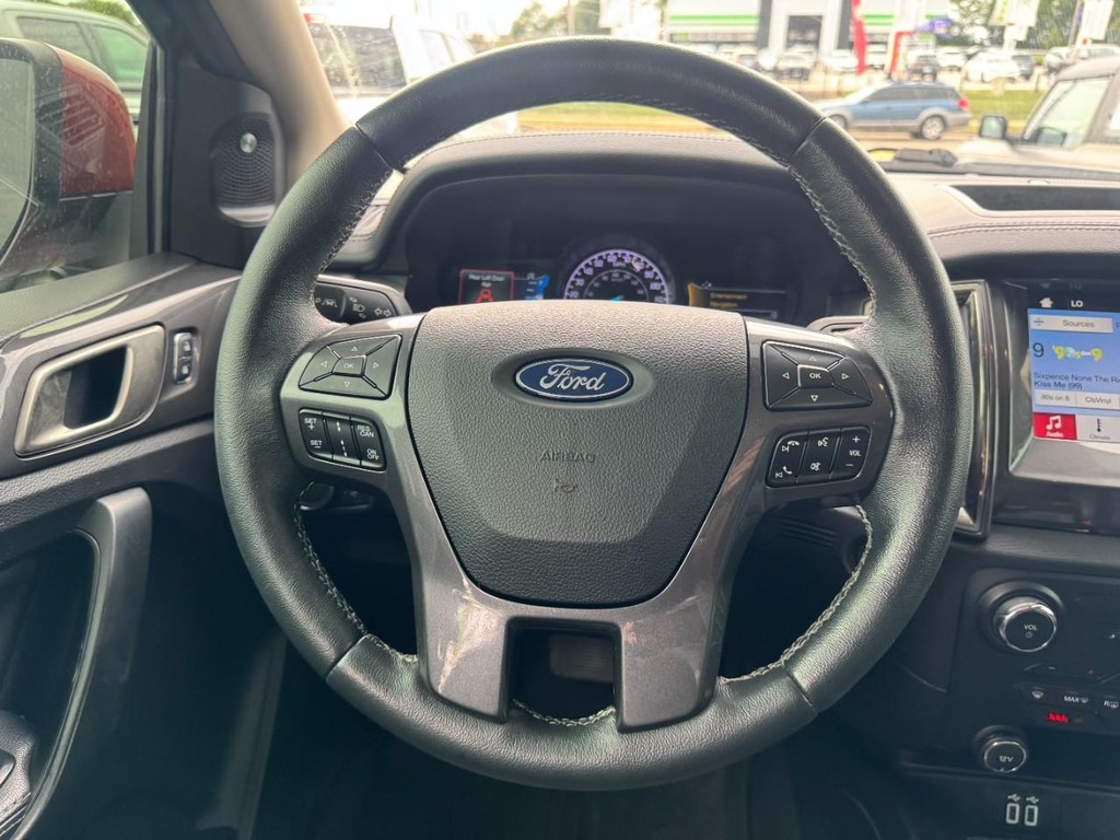 Ford Ranger Vehicle Full-screen Gallery Image 12