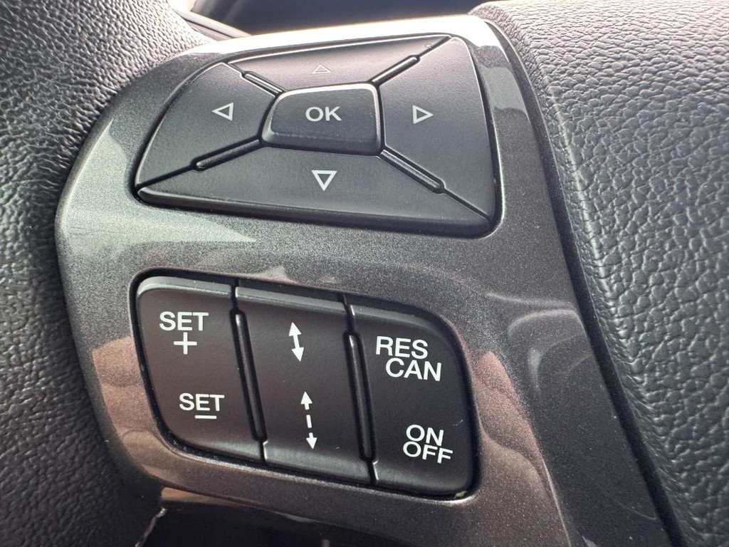 Ford Ranger Vehicle Full-screen Gallery Image 17