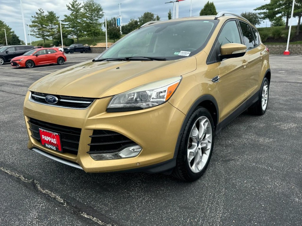 Ford Escape Vehicle Full-screen Gallery Image 08