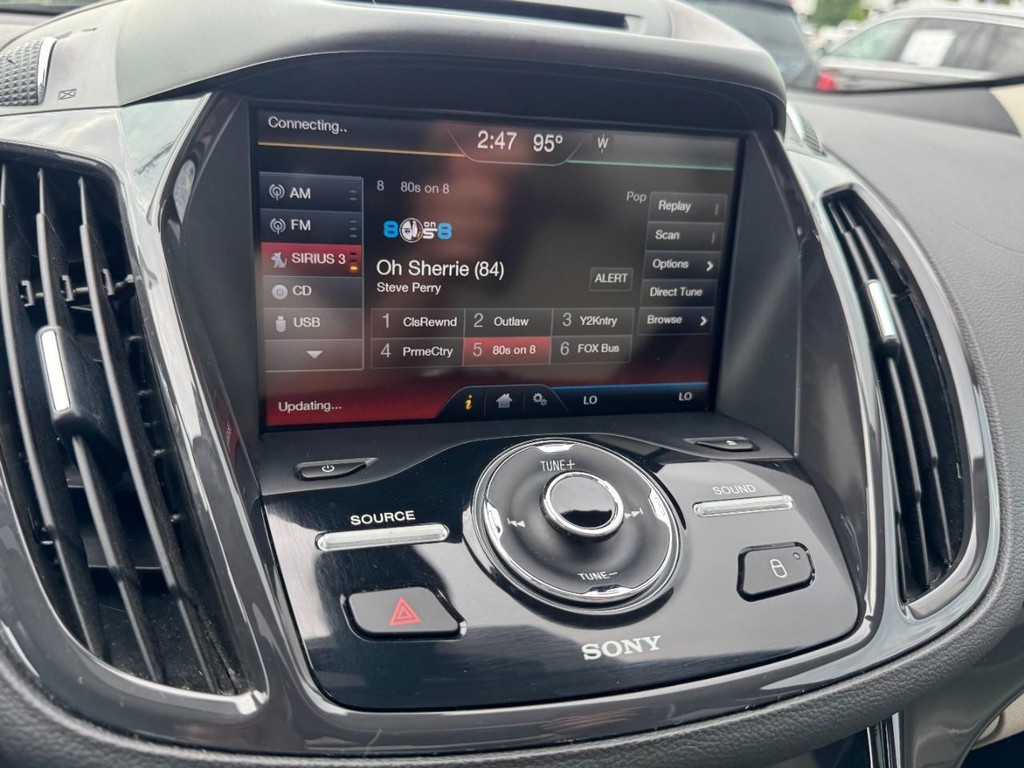 Ford Escape Vehicle Full-screen Gallery Image 21